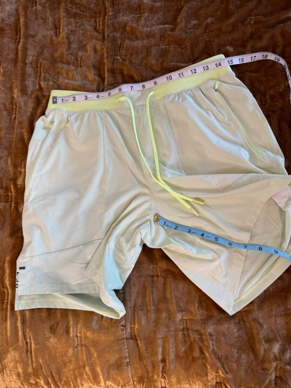 Lululemon Men's License to Train Shorts L